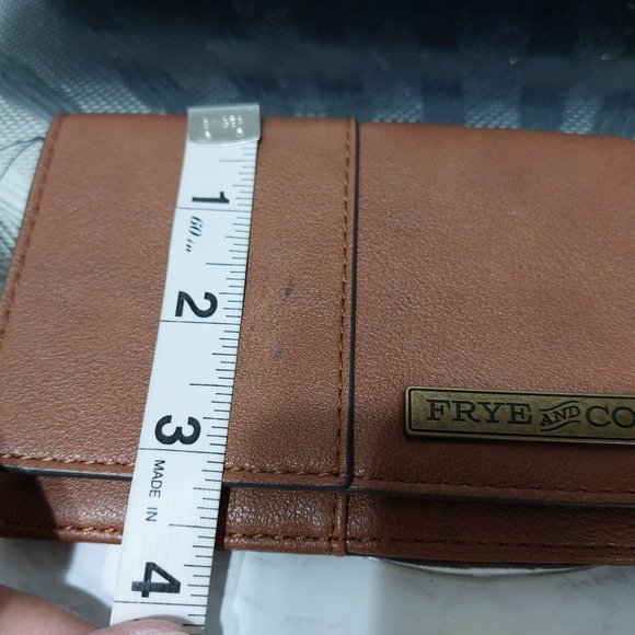 Frye and Co Wallet Nice and Thin To Carry Around - Picture 6 of 8
